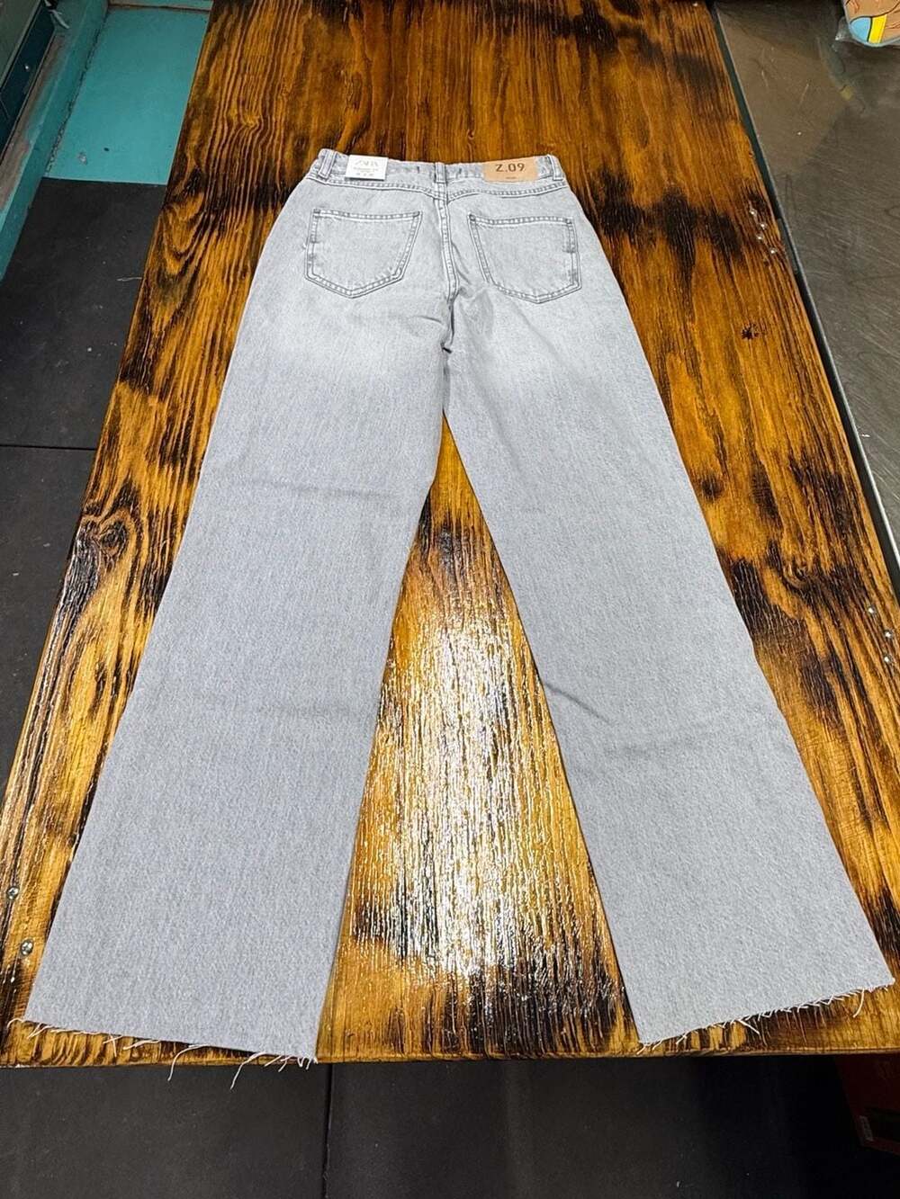 Zara Straight Fit Jeans Size 2 Grey Denim Raw Hem - Picture 2 of 11